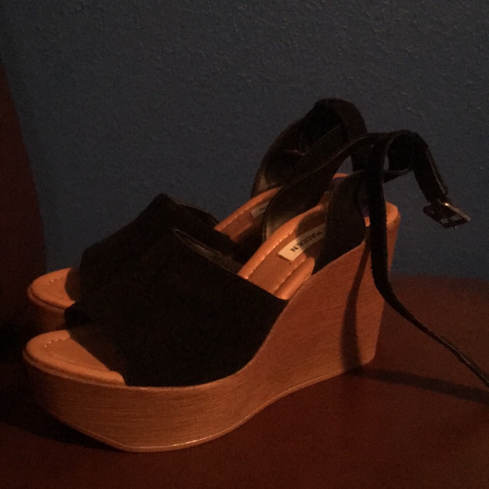 Steve Madden black suede platform wedges 8.5 8 1/2